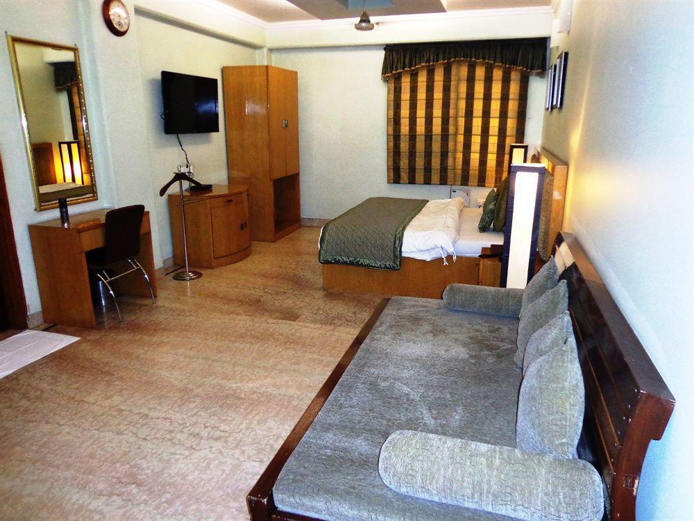 Hotel Singh Sahib Delhi  Exterior photo