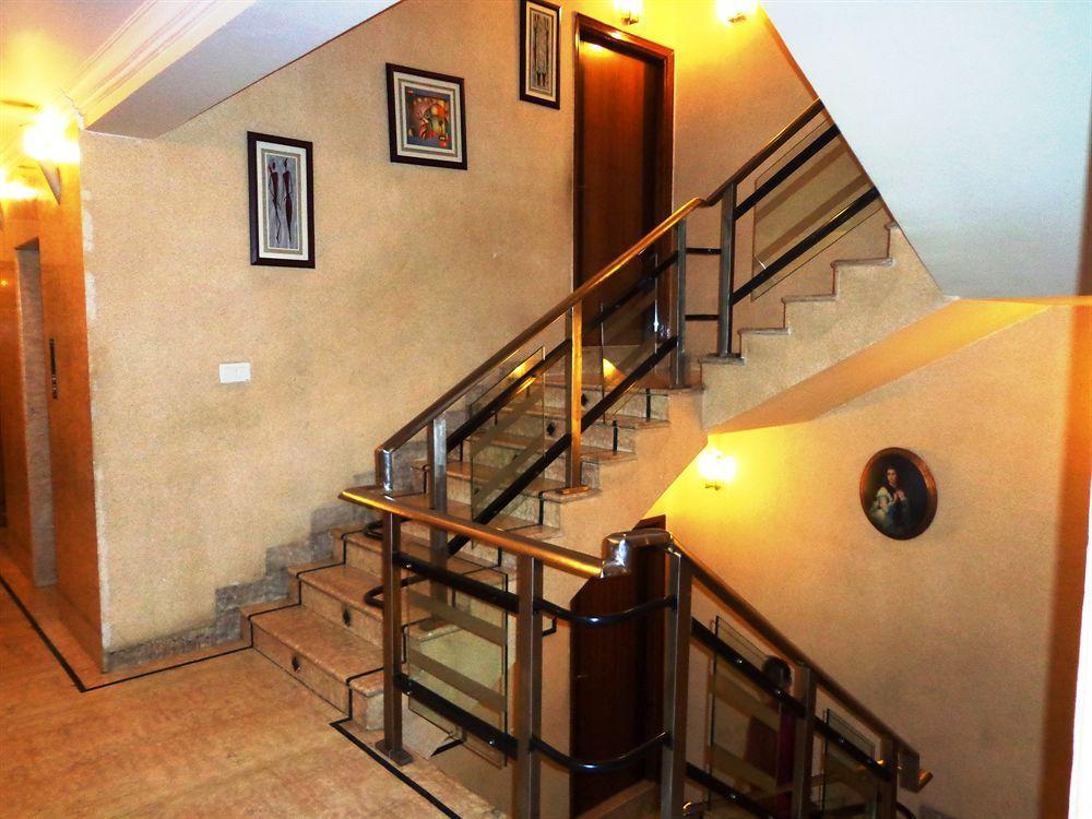 Hotel Singh Sahib Delhi  Exterior photo