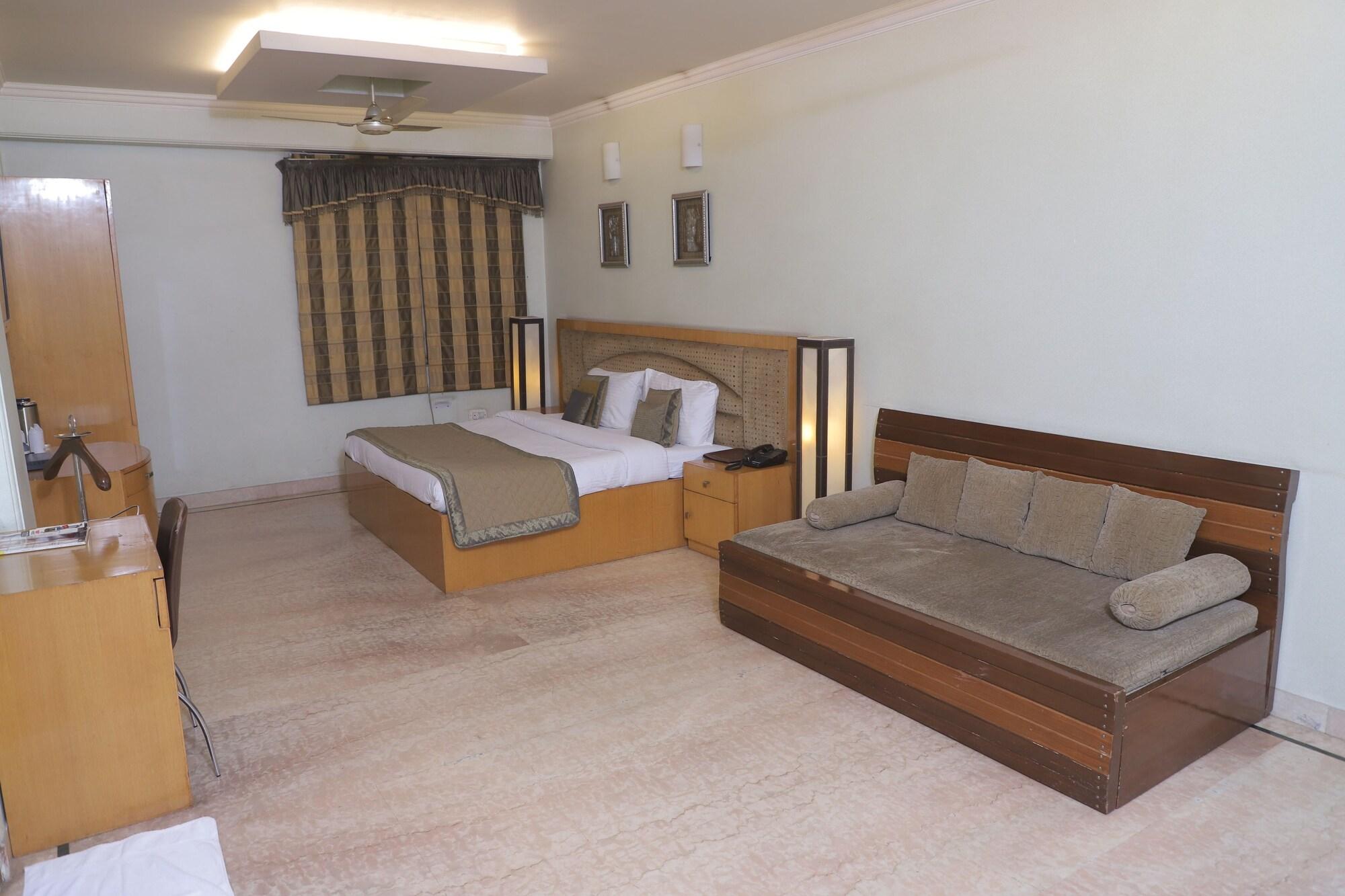 Hotel Singh Sahib Delhi  Exterior photo