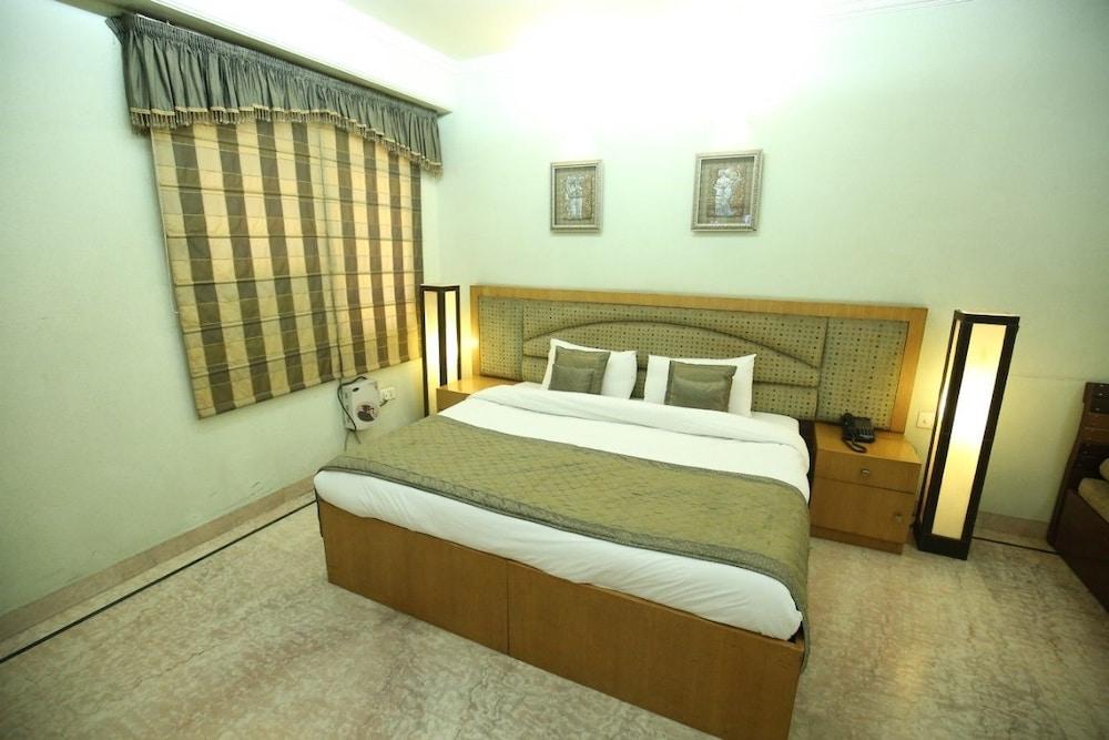 Hotel Singh Sahib Delhi  Exterior photo