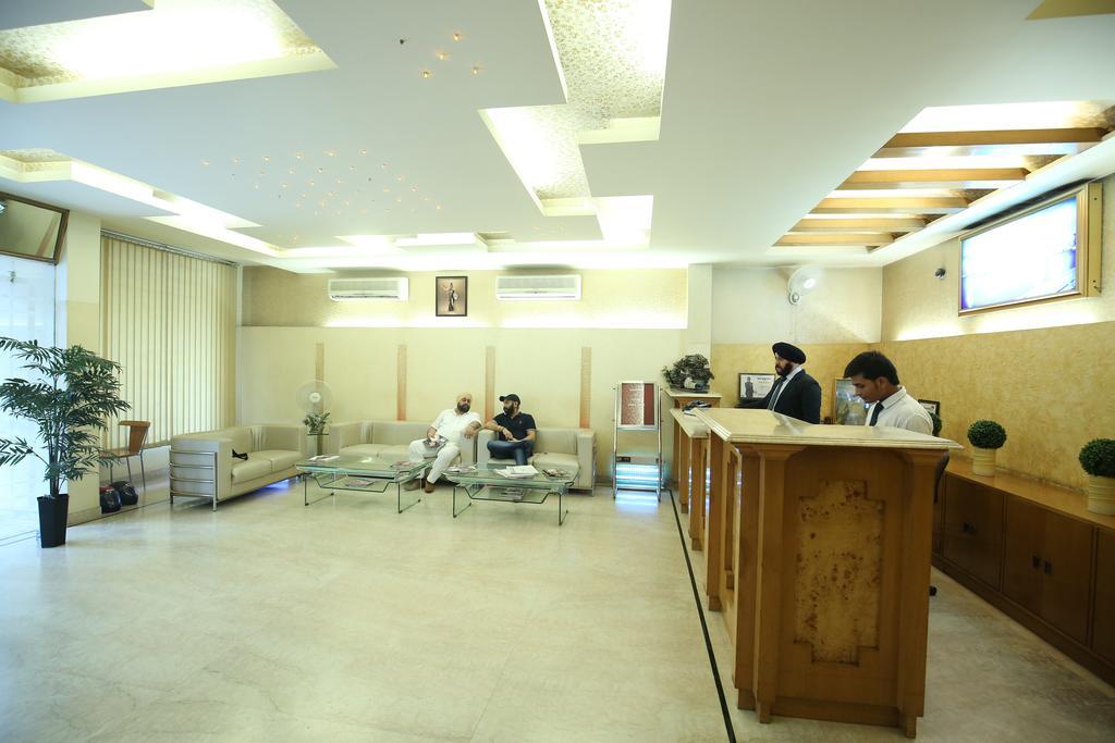Hotel Singh Sahib Delhi  Exterior photo