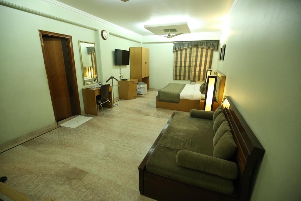 Hotel Singh Sahib Delhi  Exterior photo