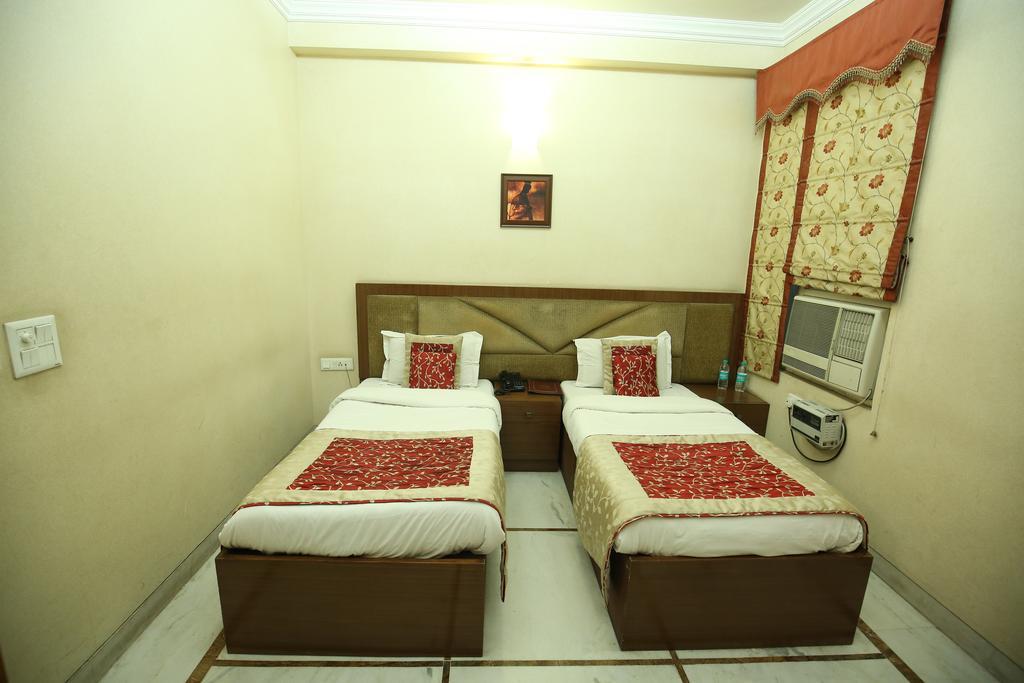 Hotel Singh Sahib Delhi  Exterior photo