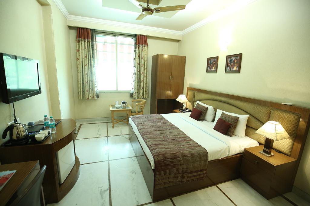 Hotel Singh Sahib Delhi  Exterior photo
