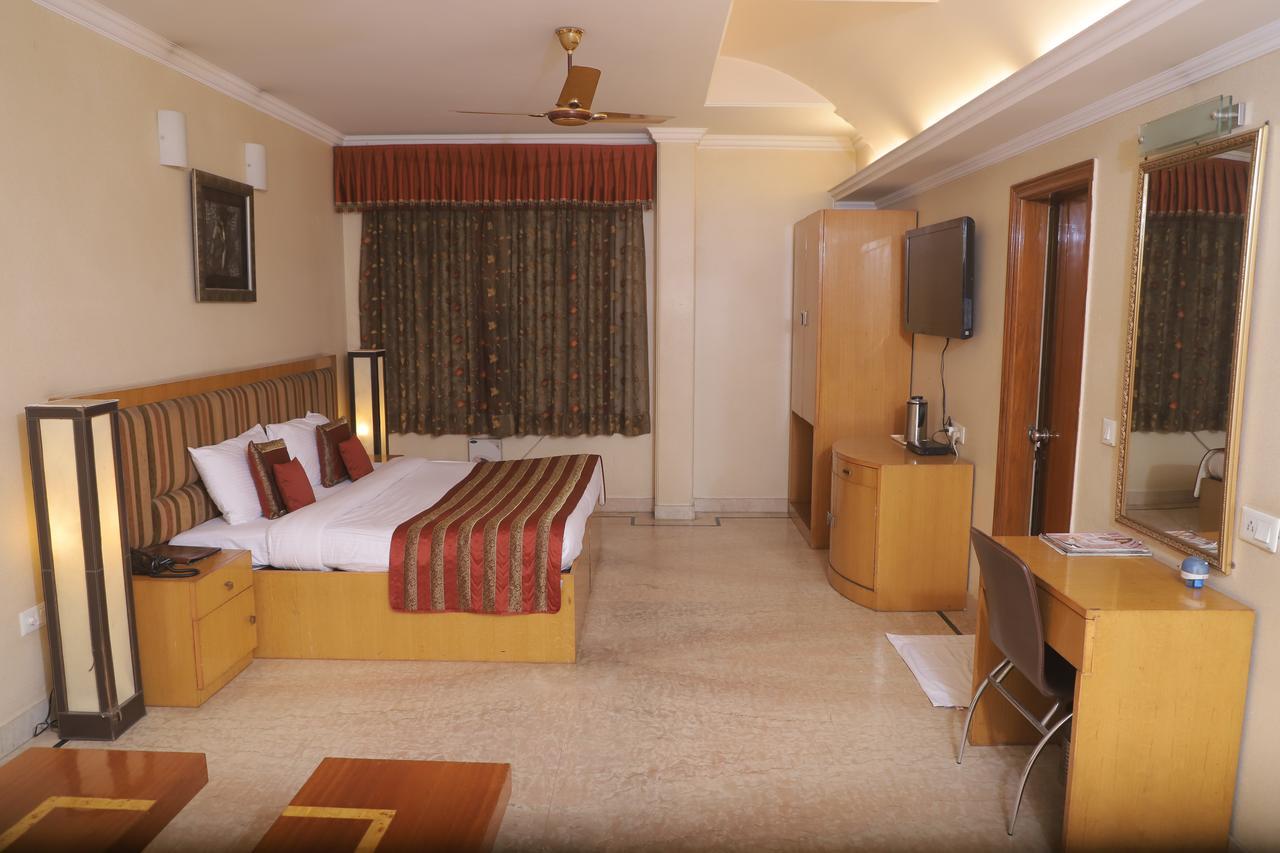 Hotel Singh Sahib Delhi  Exterior photo
