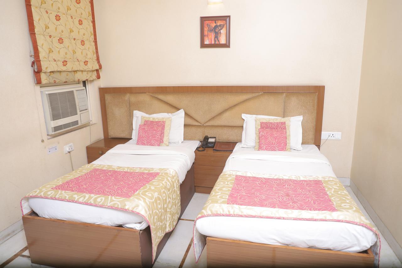 Hotel Singh Sahib Delhi  Exterior photo